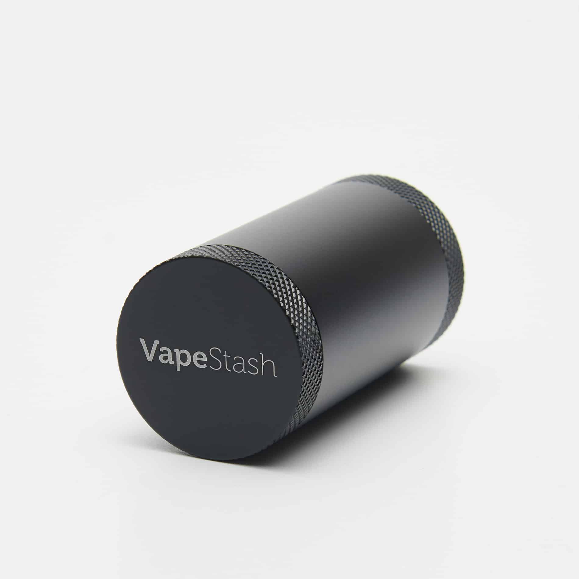 VapeStash wyprodukowała firma VapeFully. To pojemnik na susz