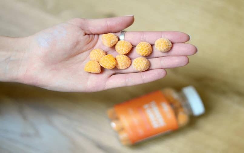 Tabletki na dłoni